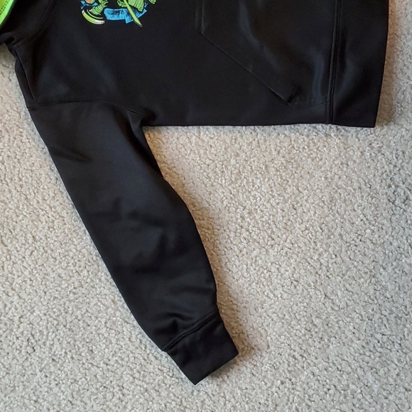 TMNT Hoodie , black with the Fab Four featured on the front. - Picture 3 of 8